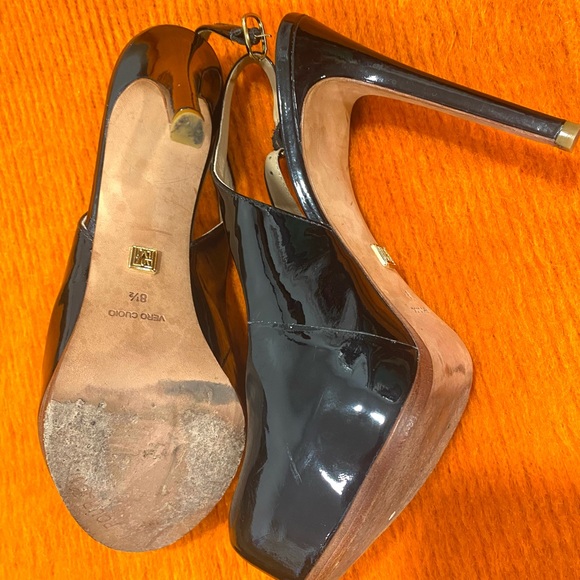 Pour La Victorie Black Patent Leather Sling Pumps - Picture 5 of 8